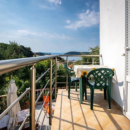 Apartments Marija Supetarska Draga Εξωτερικό φωτογραφία