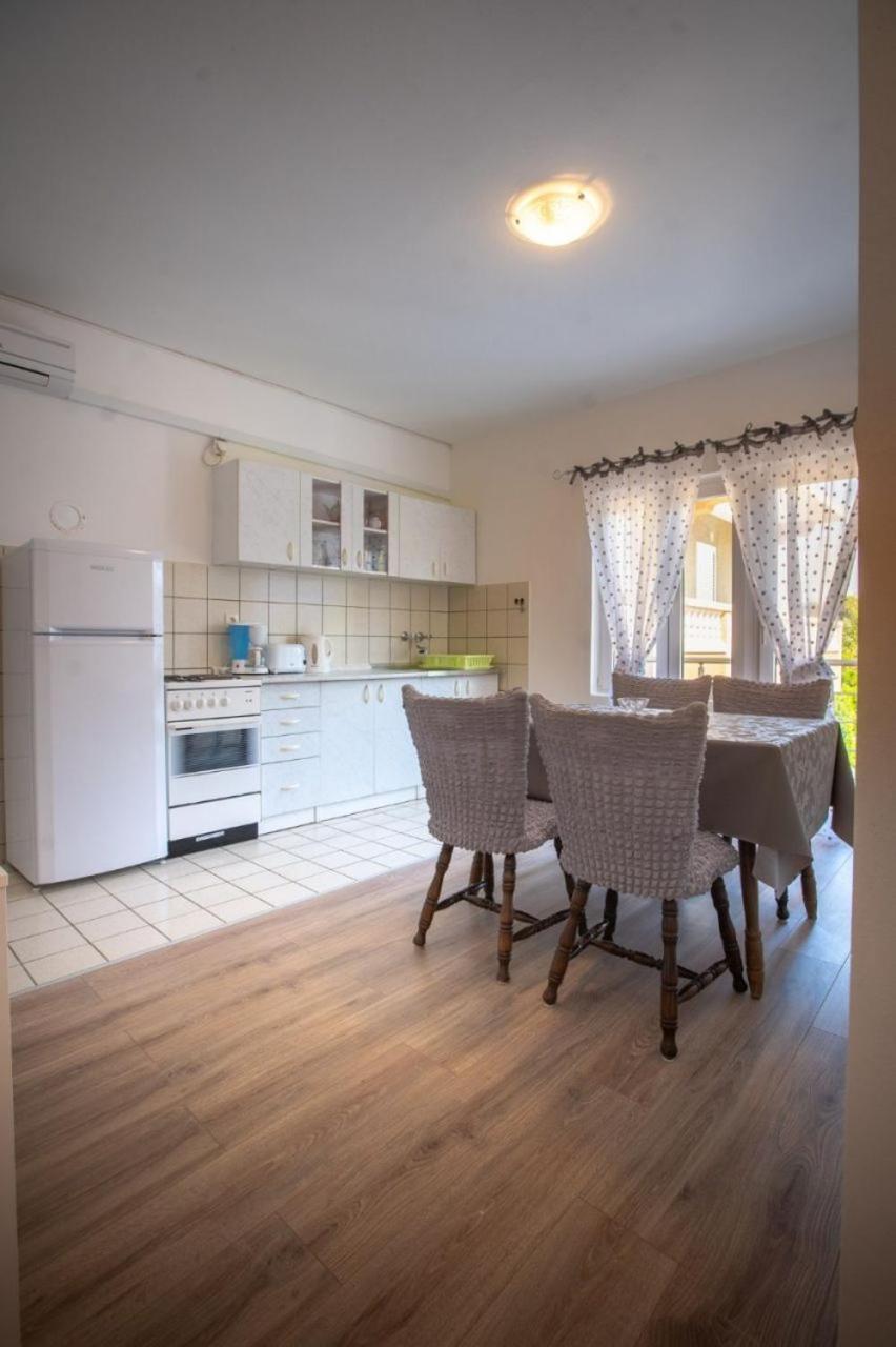 Apartments Marija Supetarska Draga Εξωτερικό φωτογραφία